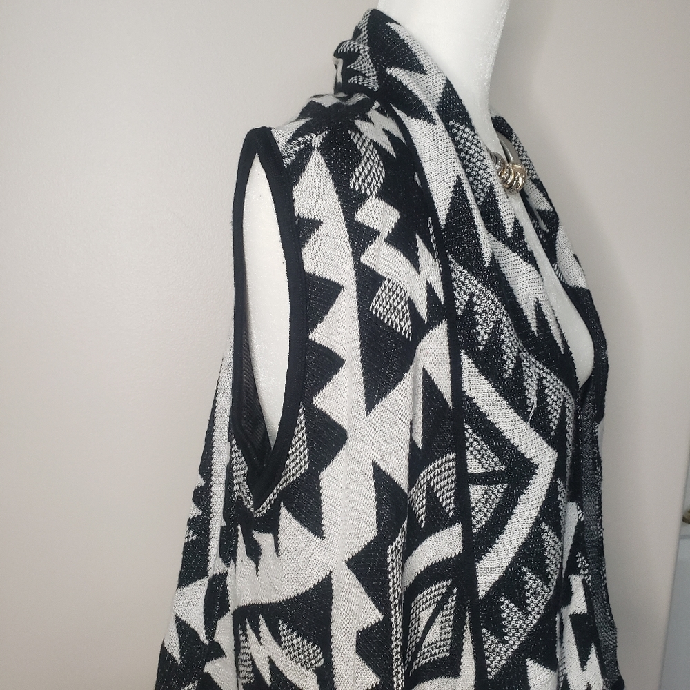 A Knitch Above | Aztec Cardigan Vest - Picture 3 of 4